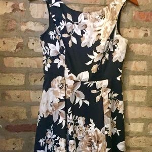 Classy floral White House | Black Market dress